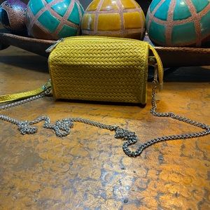Small yellow bag with chain